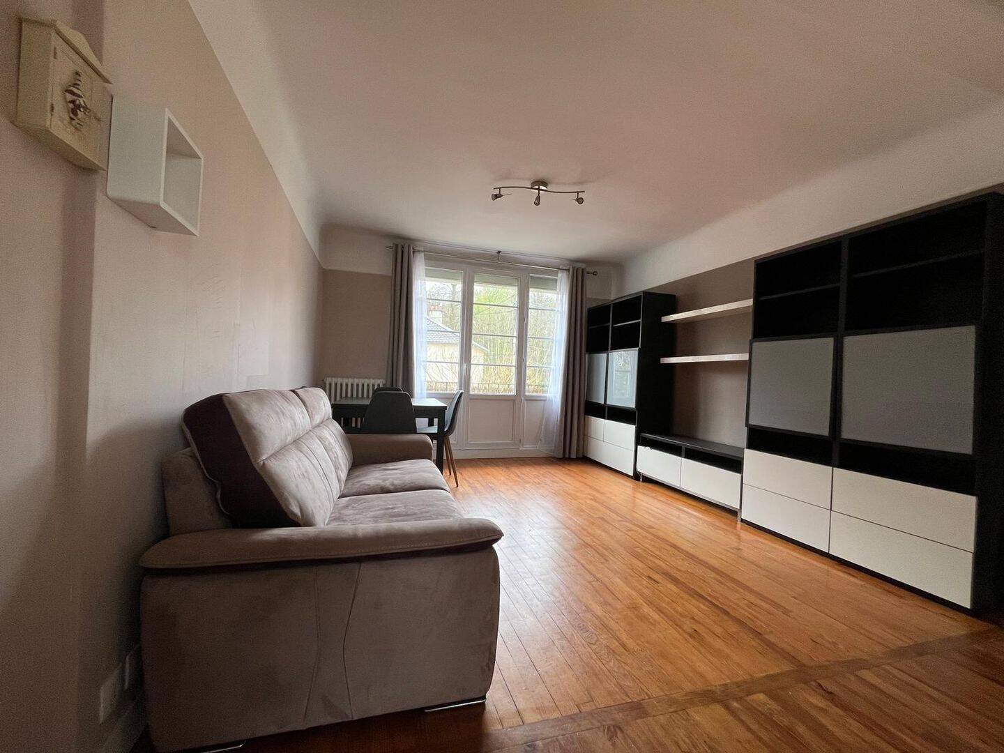 Maison à louer, 57m², VERSAILLES