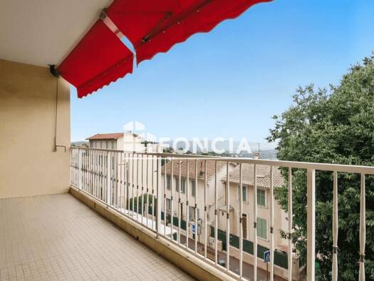 Appartement à vendre 174 000 € 3 pièces 1 chambre 62 m² Étage 3/5 Saint Jacques Nord Grasse 06130