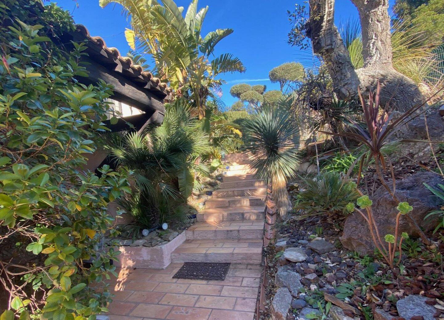 Maison à vendre, 220m², LA LONDE LES MAURES