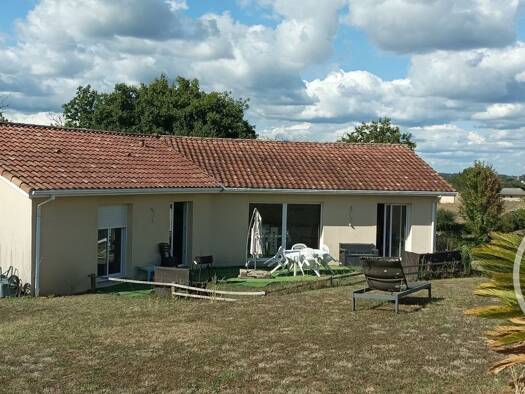 Maison de plain-pied à vendre 230 000 € 5 pièces 3 chambres 129 m² 1 235 m² de terrain Sarraziet 40500