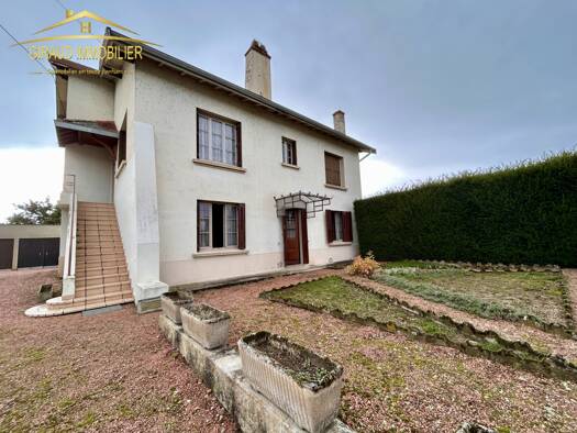 Maison à vendre 140 000 € 7 pièces 5 chambres 120 m² 1 020 m² de terrain St Nizier sous Charlieu 42190