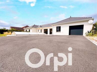Maison à vendre 341 250 € 7 pièces 6 chambres 180,6 m² 928 m² de terrain Antoigne Châtellerault 86100