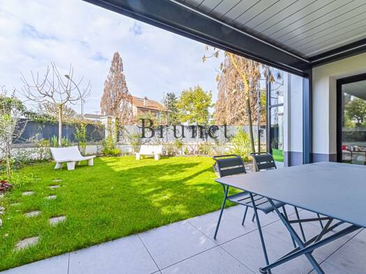 Appartement à vendre 1 092 000 € 6 pièces 4 chambres 124,3 m² RDC/2 Saint-Maur-des-Fossés 94100