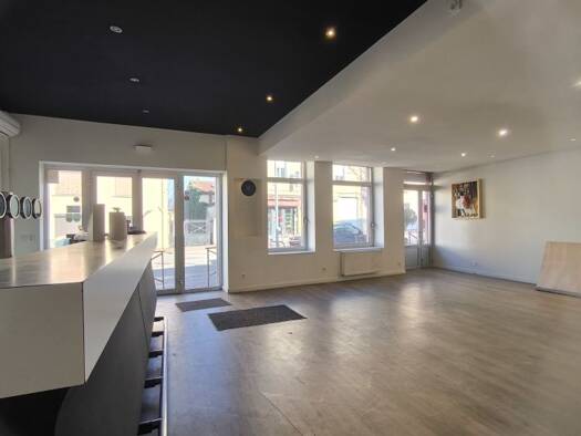 Local commercial à vendre 141 500 € 120 m² de surface de vente Saint-Rambert-d'Albon 26140