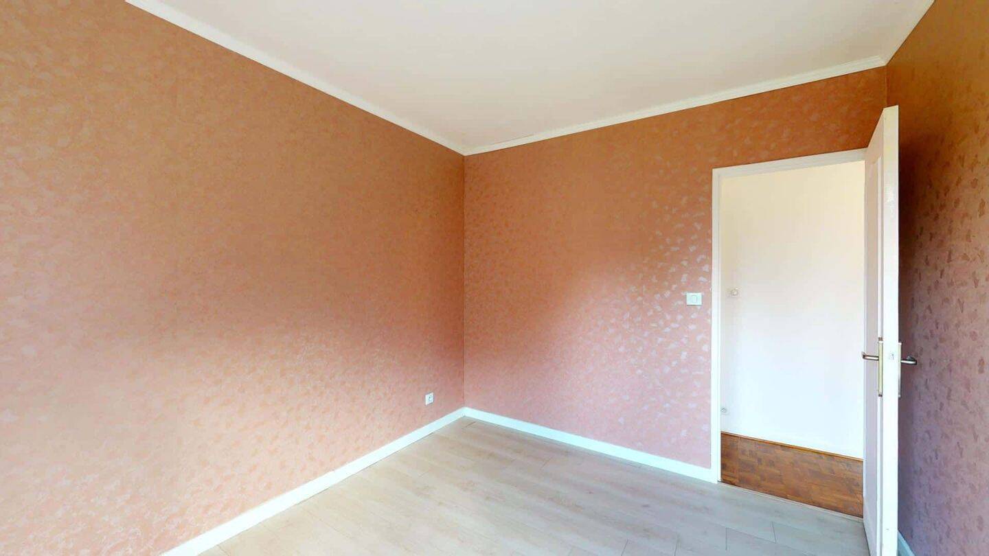 Apartment in Avenue des Champs Perdrix, Dijon for 83 m² with 3 b — 19