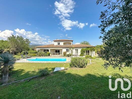 Maison à vendre 795 000 € 7 pièces 4 chambres 189 m² 2 362 m² de terrain Callian 83440