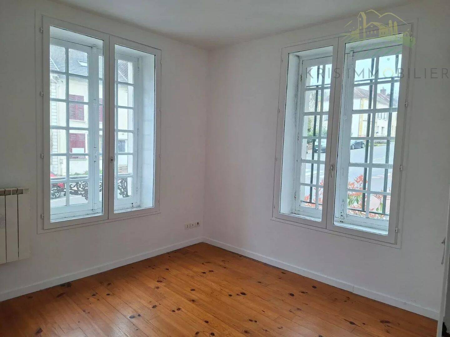Maison à louer, 83m², MONTREUIL AUX LIONS