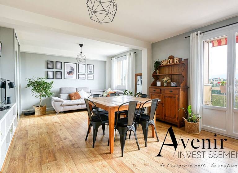 Appartement à vendre 255 000 € 4 pièces 3<br/>chambres 82 m²<br/>superficie 7/8<br/>étage Chavril Sainte Foy les Lyon 69110