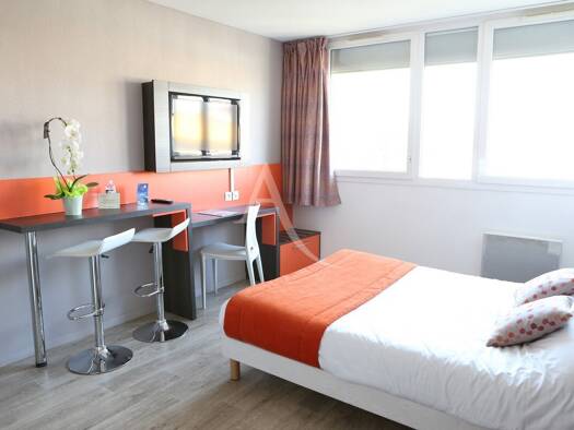 Appartement à vendre 64 232 € 1 pièce 20 m² Étage 2/4 La Guinet Chevilly-Larue 94550