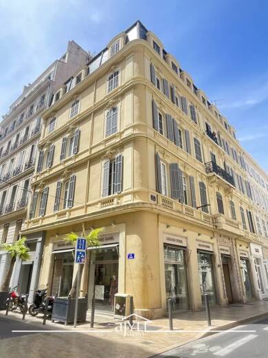 Appartement à vendre 138 000 € 1 pièce 27,4 m² 4 étages Marseille 1er 13001