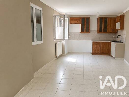 Appartement à vendre 94 000 € 3 pièces 2 chambres 51 m² Ermitage-Nacelle Papeterie Corbeil-Essonnes 91100