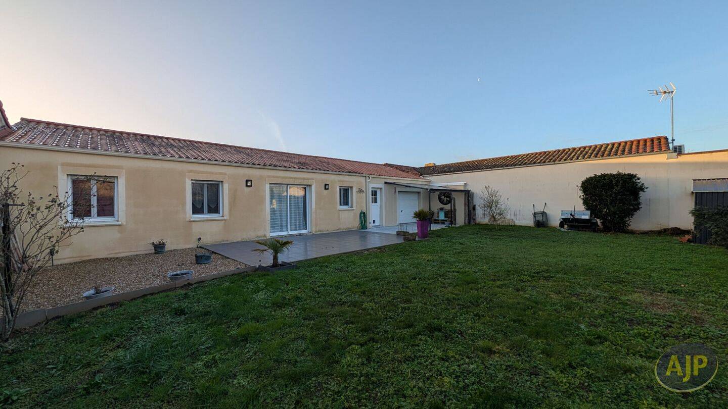 Maison à vendre, 107m², SAINT MICHEL EN L'HERM