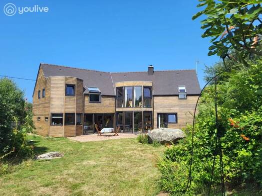 Maison à vendre 624 000 € 10 pièces 5 chambres 215 m² 2 393 m² de terrain Porspoder 29840