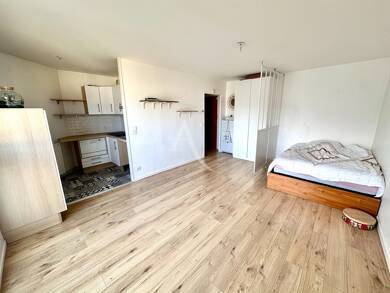Appartement à vendre 166 000 € 1 pièce 30 m² Dernier étage, Étage 4/4 Centre Ville Sud Ouest Bussy Saint Georges 77600