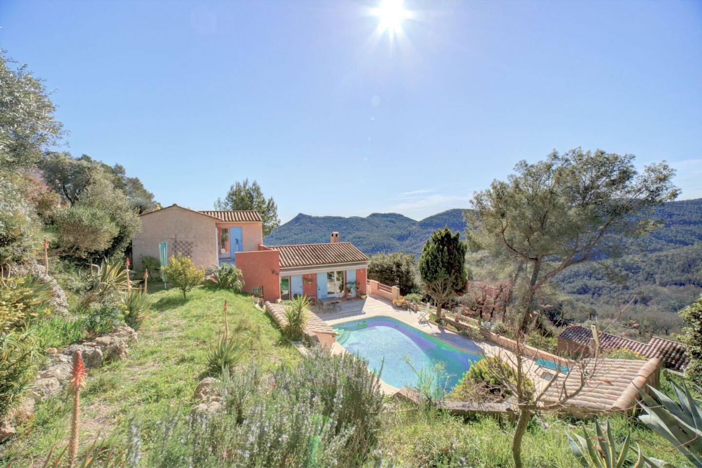 Maison à vendre, 114m², BAGNOLS EN FORET
