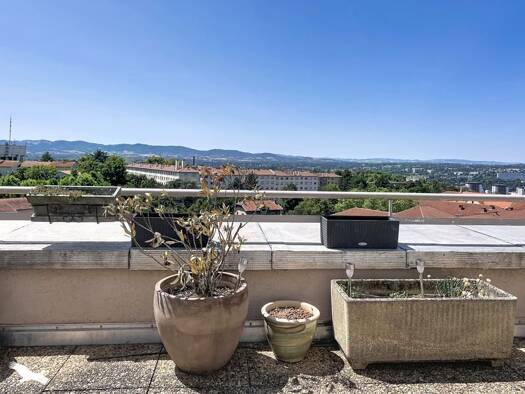 Appartement à vendre 285 600 € 1 pièce 41 m² Étage 10/10 Saint-Just Lyon 5ème arrondissement 69005