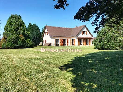 Maison à vendre 320 000 € 10 pièces 6 chambres 219 m² 5 660 m² de terrain Les Ormes 86220