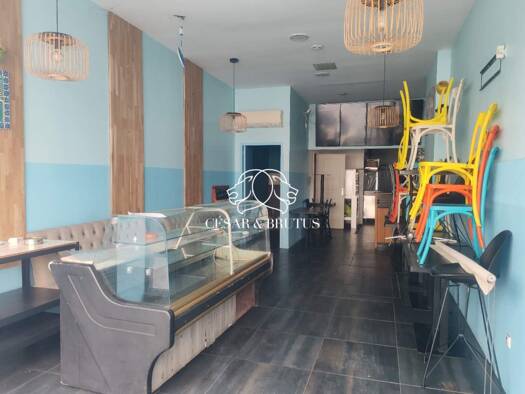 Local commercial à louer 1 912 € 67 m² de surface de vente Villeurbanne 69100