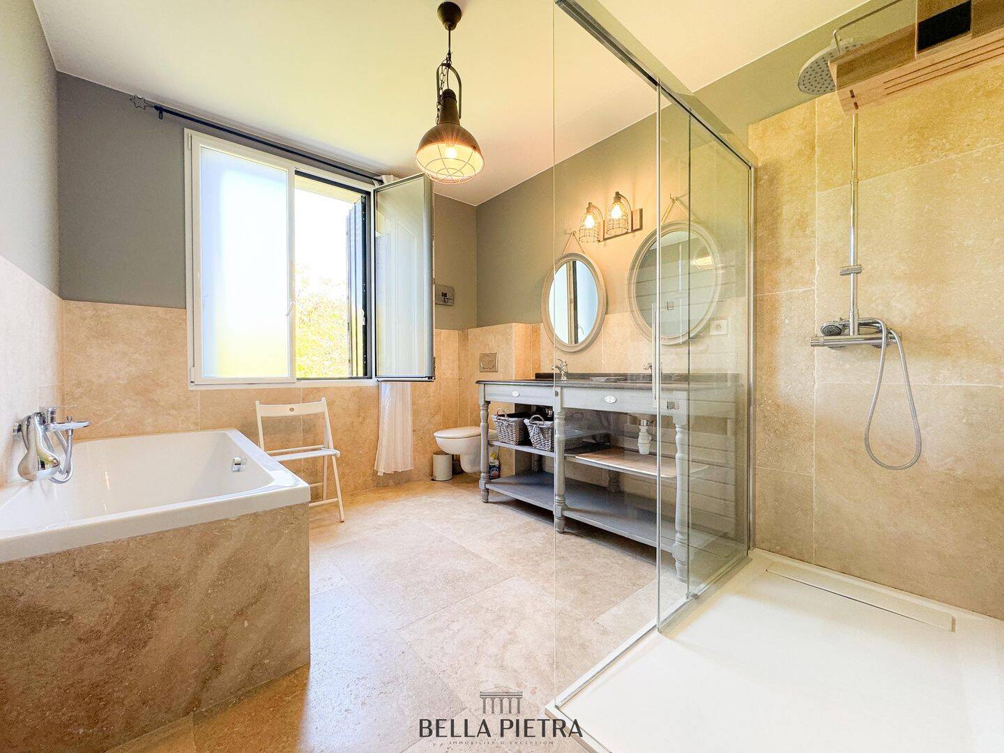 À LOUER - MONTPELLIER - MAISON 257 M2 - 6 CHAMBRES - PARCELL — 11