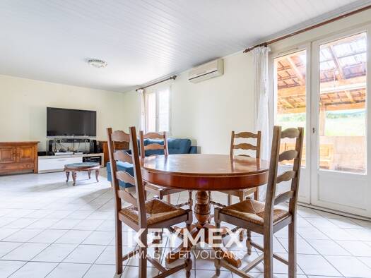 Maison de plain-pied à vendre 223 650 € 5 pièces 4 chambres 92 m² 433 m² de terrain Sud Ouest Lempdes 63370