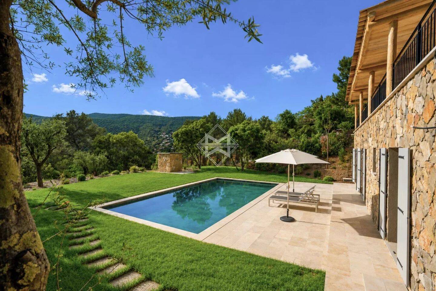 Maison à vendre, 155m², LA CROIX VALMER