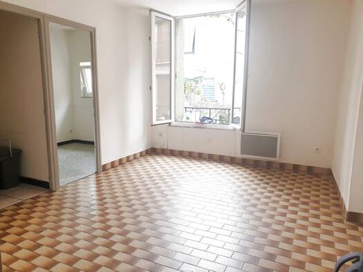 Appartement à louer 717 € 4 pièces 3 chambres 76 m² Étage 1/3 Clermont l Herault 34800