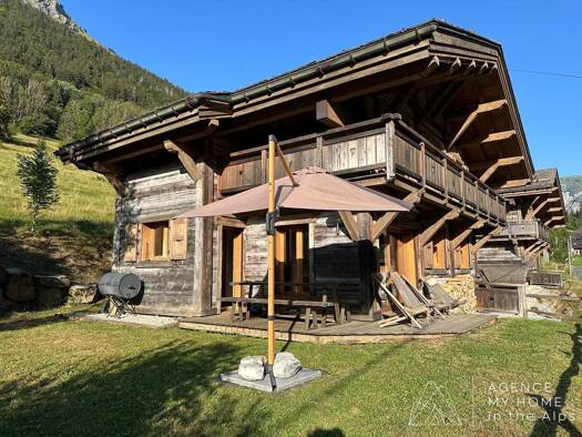 Chalet à vendre - Première occupation 1 100 000 € 7 pièces 5 chambres 150 m² 450 m² de terrain Centre-Village Morzine 74110