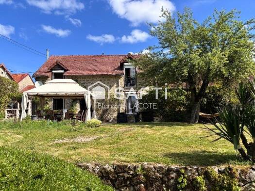 Maison à vendre 240 700 € 6 pièces 3 chambres 130 m² 3 944 m² de terrain Saint-Dizier-Masbaraud 23400