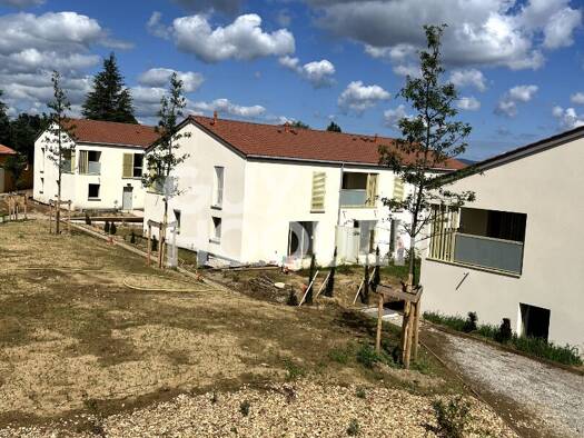 Appartement à louer 950 € 2 pièces 1 chambre 45 m² Étage 2/2 Charly 69390