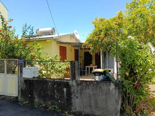 Maison à vendre 150 000 € 2 pièces 1 chambre 37 m² 187 m² de terrain Saint-Joseph 97480