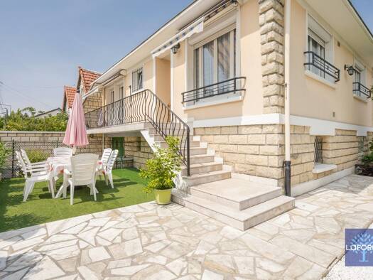 Maison à vendre 368 000 € 4 pièces 3 chambres 120 m² 240 m² de terrain Canal-Zone Industrielle Les Pavillons sous Bois 93320
