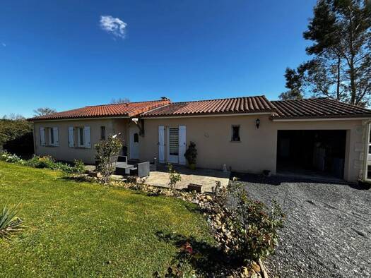 Maison de plain-pied à vendre 212 000 € 6 pièces 3 chambres 120 m² 120 m² de terrain Saint-Martial-d'Albarède 24160