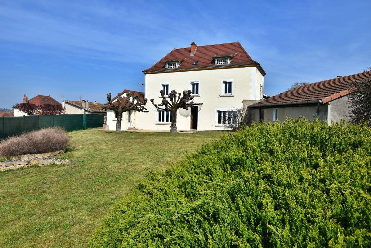Maison à vendre, 190m², POUILLY SOUS CHARLIEU