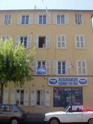 Local commercial à louer 10 000 € 46 m² de surface de vente Belleville 69220