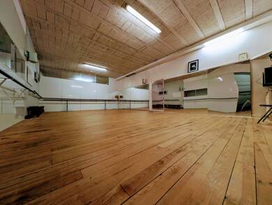 Immeuble à vendre 264 000 € 350 m² Lezignan Corbieres 11200