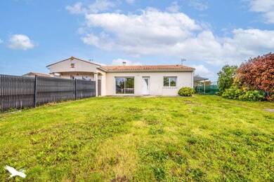Maison à vendre 279 900 € 7 pièces 4 chambres 117 m² 830 m² de terrain Est St Mard 17700