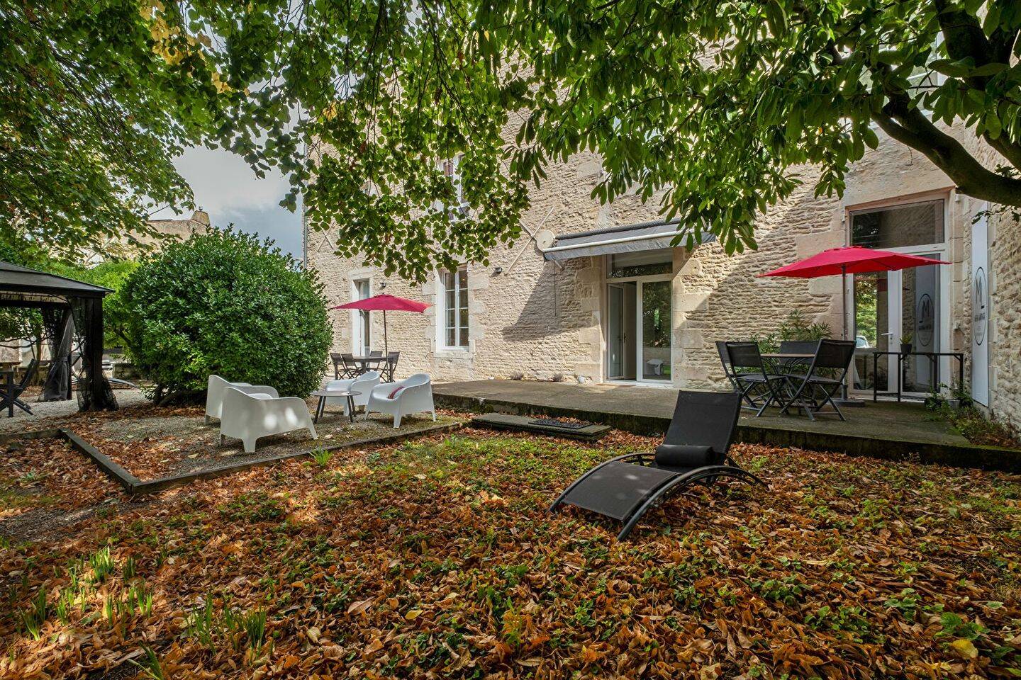Maison à vendre, 360m², SAINT JEAN DE LIVERSAY