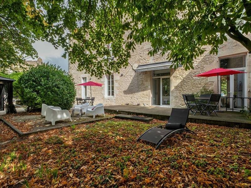 Maison à vendre, 360m², SAINT JEAN DE LIVERSAY