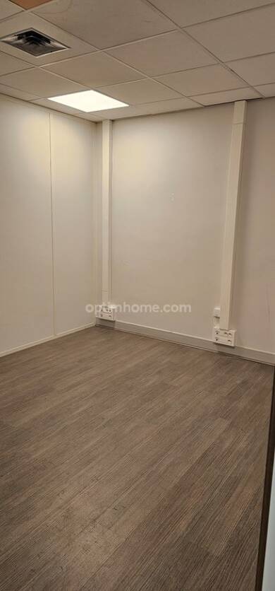 Espace bureau à louer 203 € 10 m² de bureaux Cité Artisanale-Chauffours Cergy 95000