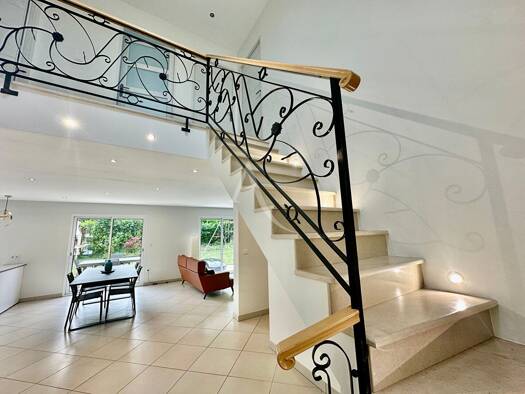 Maison à vendre 320 000 € 6 pièces 4 chambres 146 m² 508 m² de terrain Donnery 45450