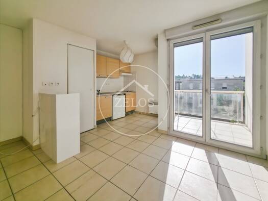 Appartement à vendre 139 000 € 2 pièces 1 chambre 41 m² Étage 2/1 Centre Meyzieu 69330