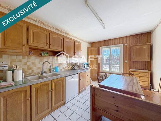 Maison de ville à vendre 270 000 € 5 pièces 3 chambres 100 m² 100 m² de terrain Rue de Doubs Pontarlier 25300