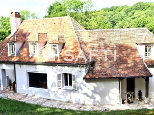 Villa à vendre 1 800 000 € 9 pièces 4 chambres 298 m² 9 867 m² de terrain Bas Buc Buc 78530
