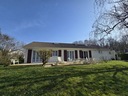 Maison à vendre 478 000 € 7 pièces 4 chambres 154,38 m² 1 000 m² de terrain Santeny 94440