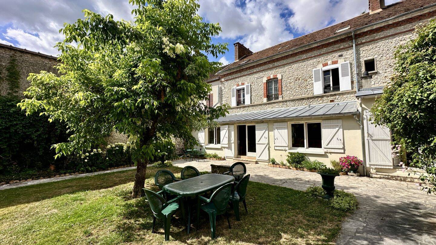 Maison à vendre, 191m², SOUPPES SUR LOING