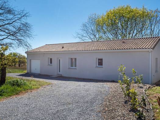 Maison de plain-pied à vendre 239 000 € 4 pièces 2 chambres 95 m² 1 499 m² de terrain Hagetmau 40700