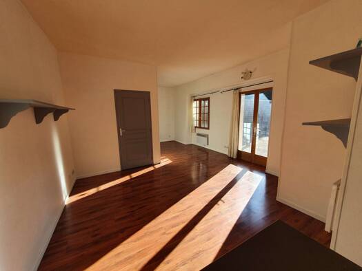 Appartement à louer 610 € 2 pièces 1 chambre 42,6 m² RDC Aunay-sous-Auneau 28700