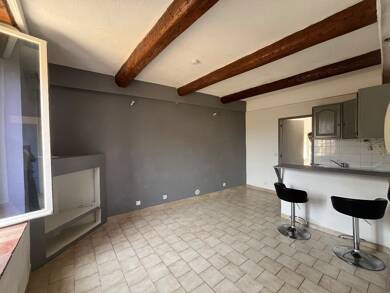 Appartement à louer 410 € 2 pièces 1 chambre 27 m² Étage 1/2 Montfaucon 30150