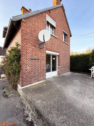 Maison à vendre 115 800 € 4 pièces 3 chambres 70 m² 347 m² de terrain Hangest-sur-Somme 80310