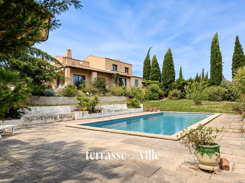 Maison à vendre, 217m², SANARY SUR MER